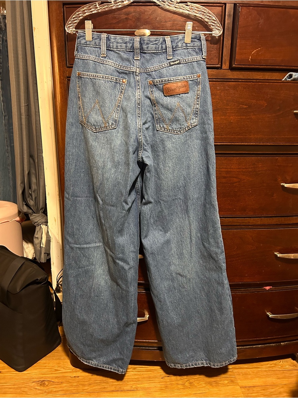 Wrangler Relaxed Fit Men's Blue Denim Jeans